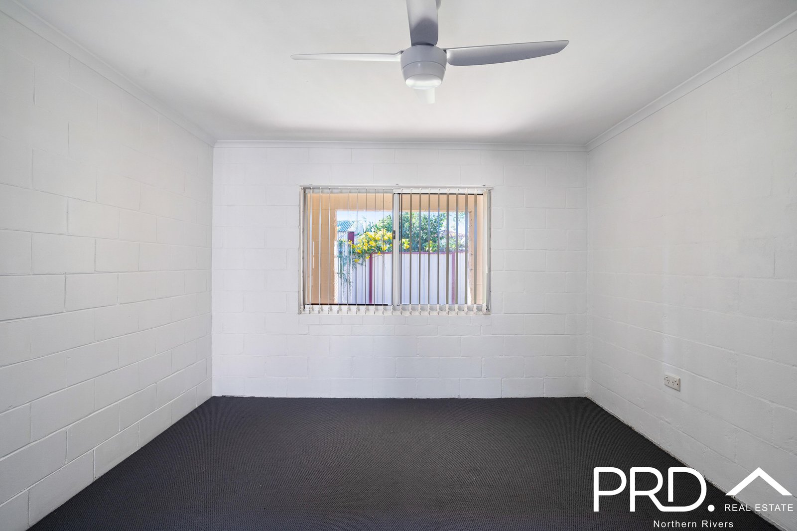 4/90 Farley Street CASINO 11