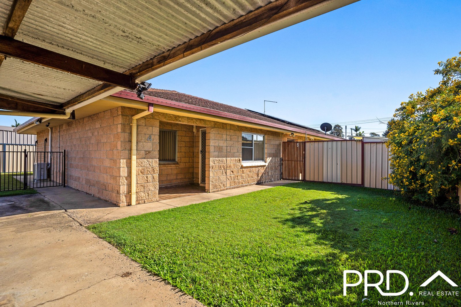 4/90 Farley Street CASINO 3