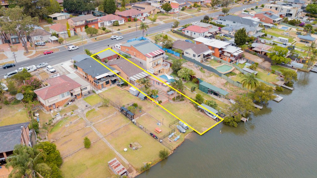 490 Henry Lawson Drive EAST HILLS 2