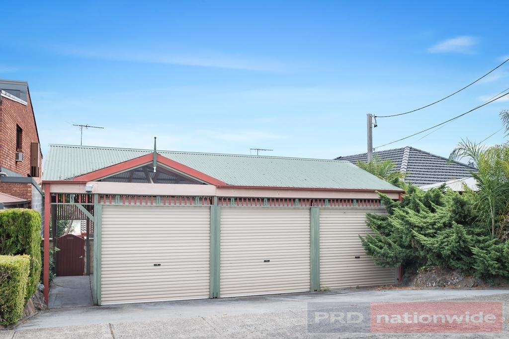 490 Henry Lawson Drive EAST HILLS 4