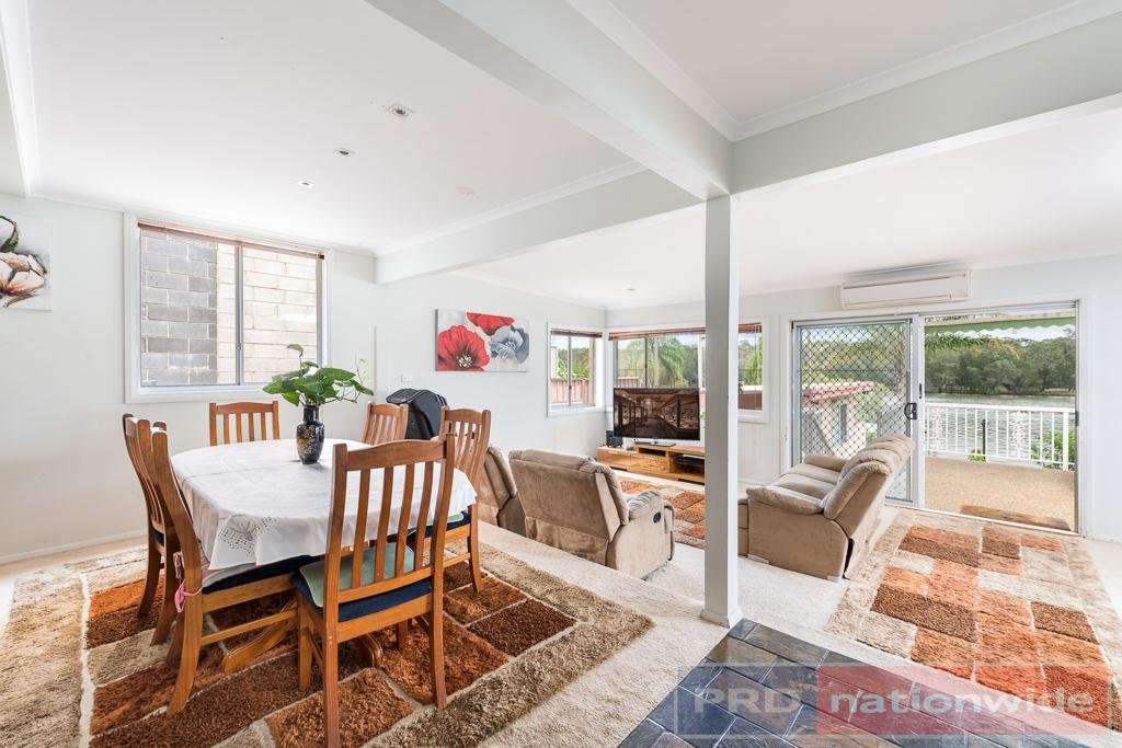 490 Henry Lawson Drive EAST HILLS 5