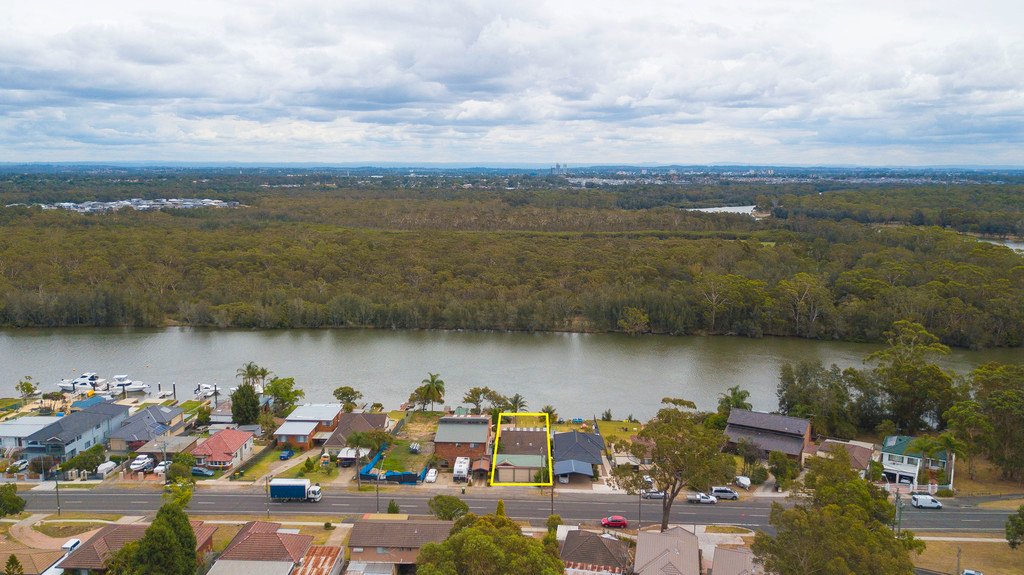 490 Henry Lawson Drive EAST HILLS 8