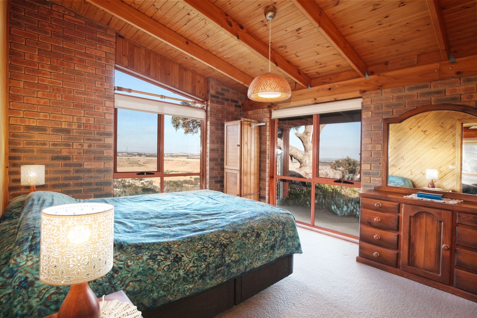 Real Estate and Property in 490 Settlement Road, Sunbury, VIC