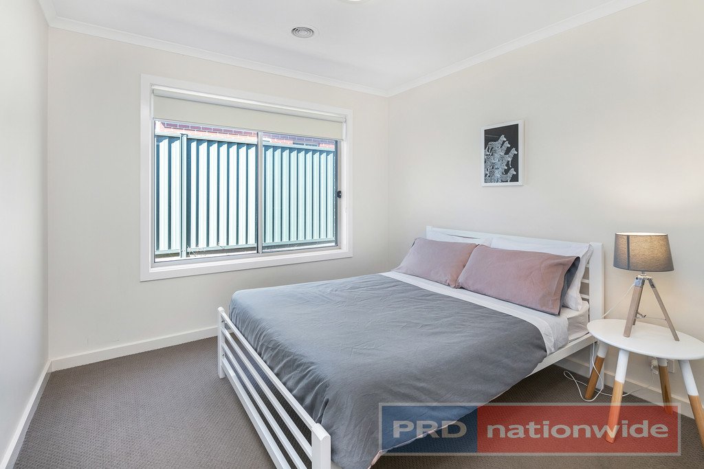 4/908 Geelong Road CANADIAN 5