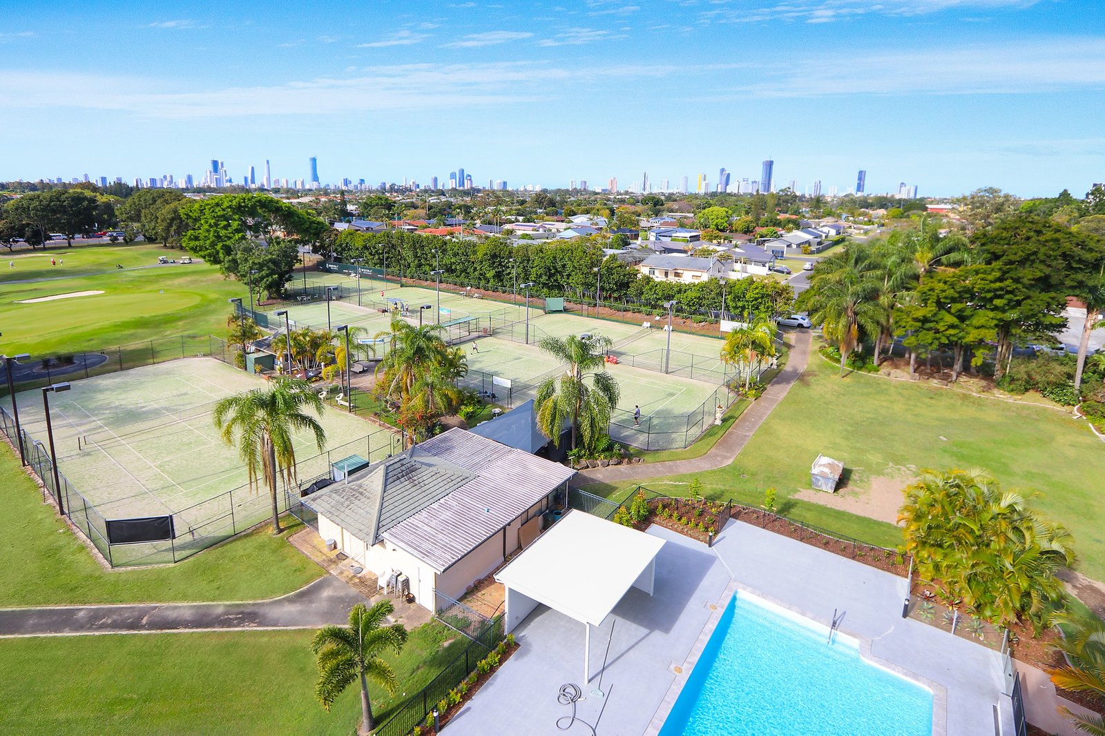 49/11 Fairway Drive CLEAR ISLAND WATERS 16