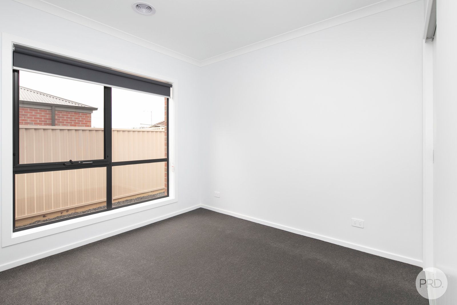 4/916 Geelong Road CANADIAN 4