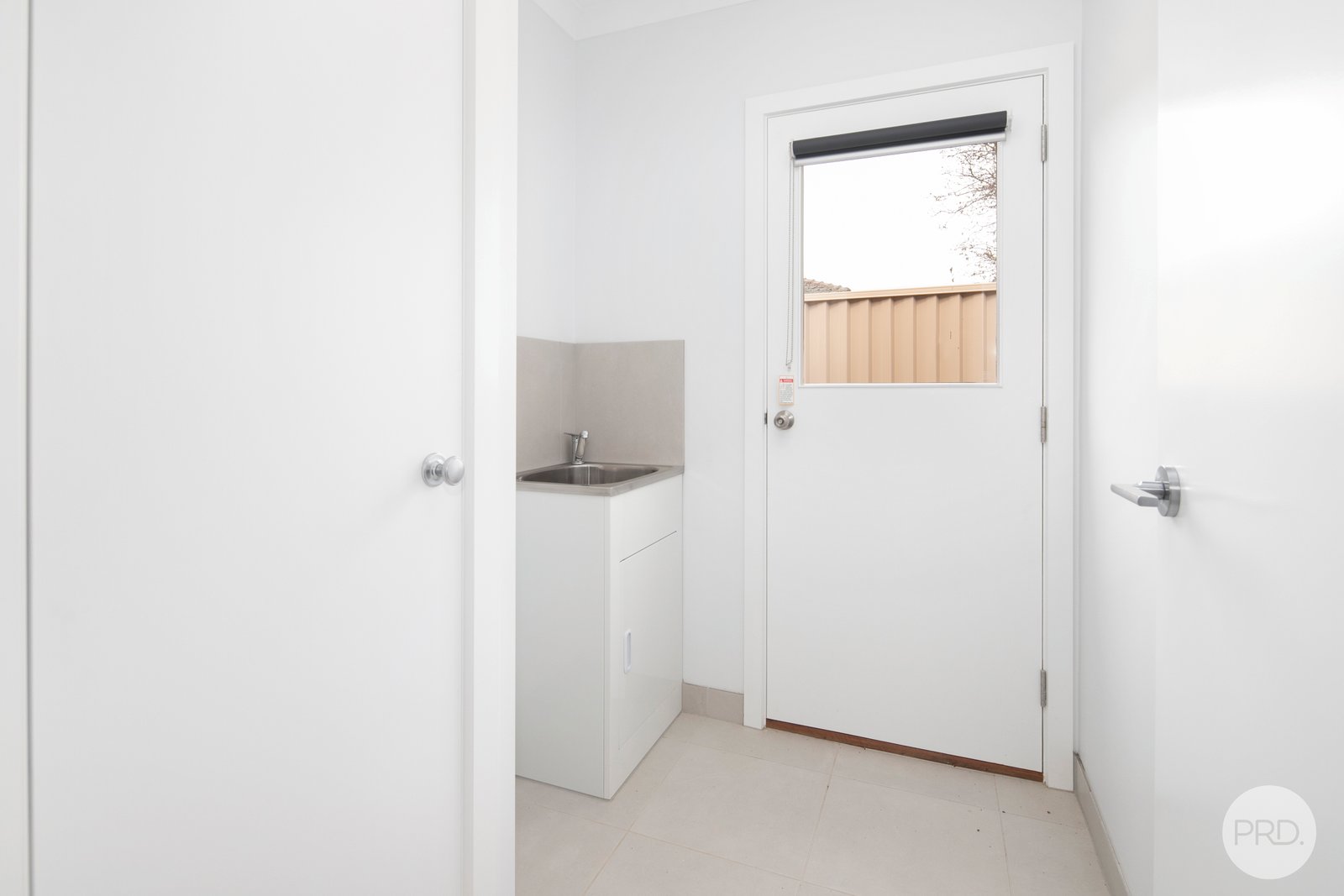 4/916 Geelong Road CANADIAN 5