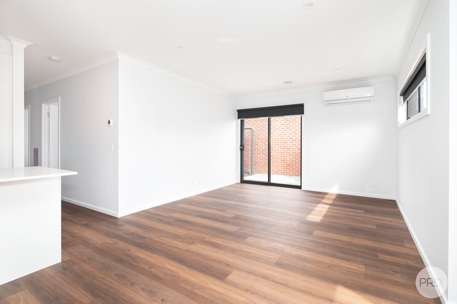 4/916 Geelong Road CANADIAN 3