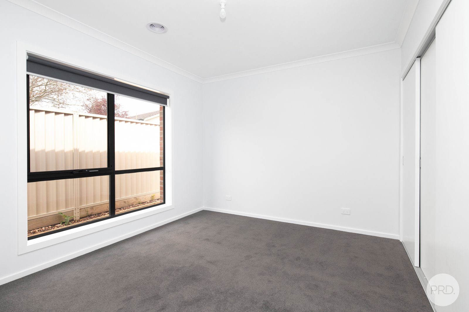 4/916 Geelong Road CANADIAN 6