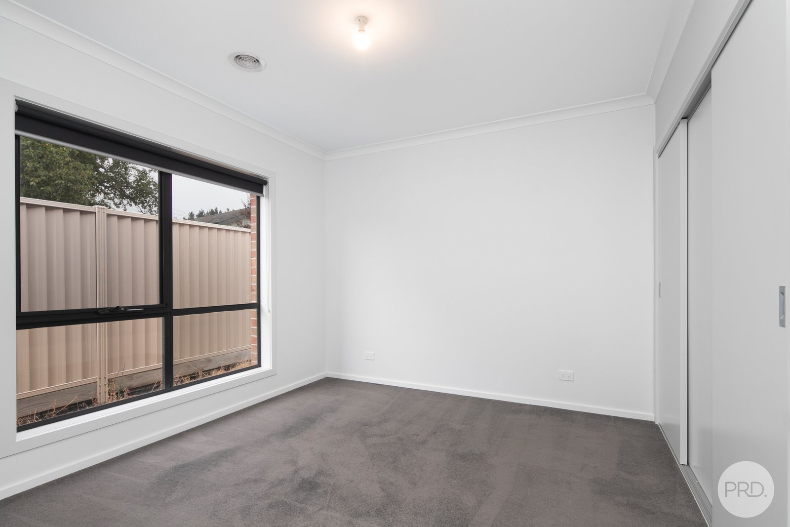 4/916 Geelong Road CANADIAN 10