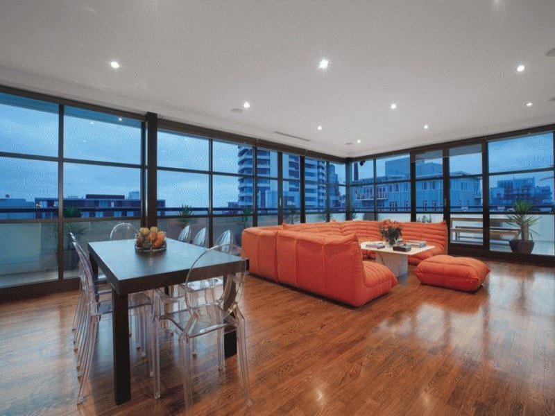 Gallery: 49/174 Esplanade East