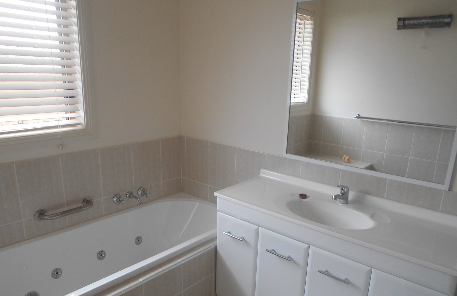 4/91a Russell Street TUMUT 8