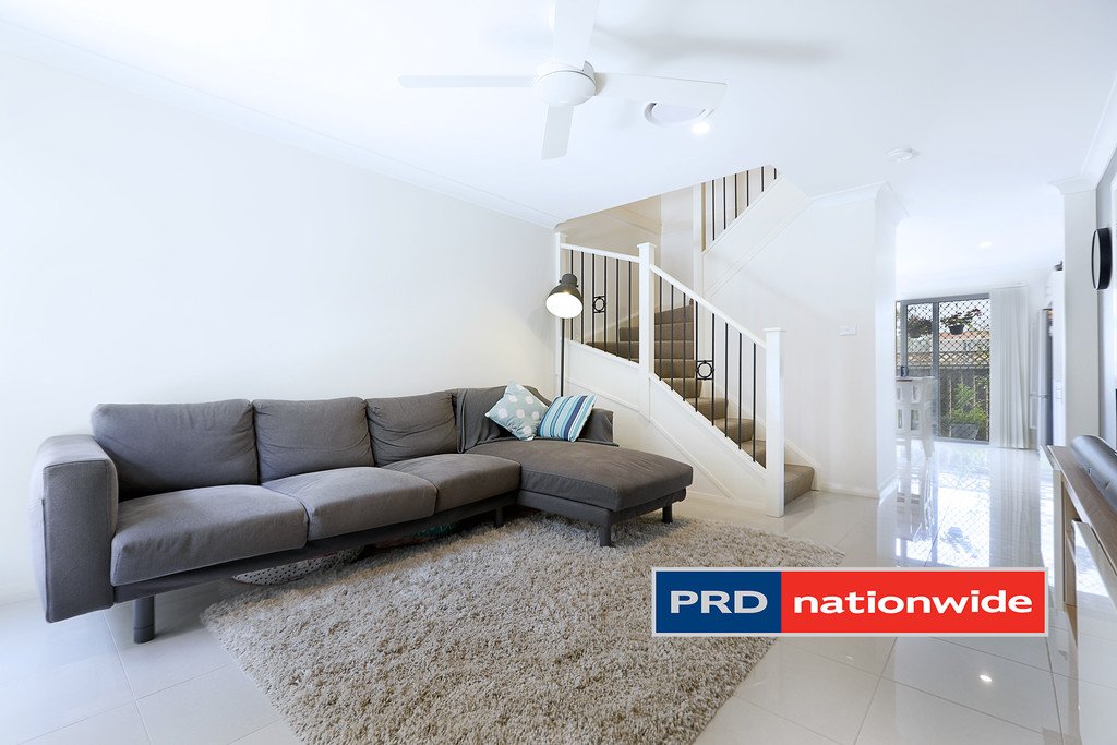 4/92-94 Great Western Highway KINGSWOOD 3