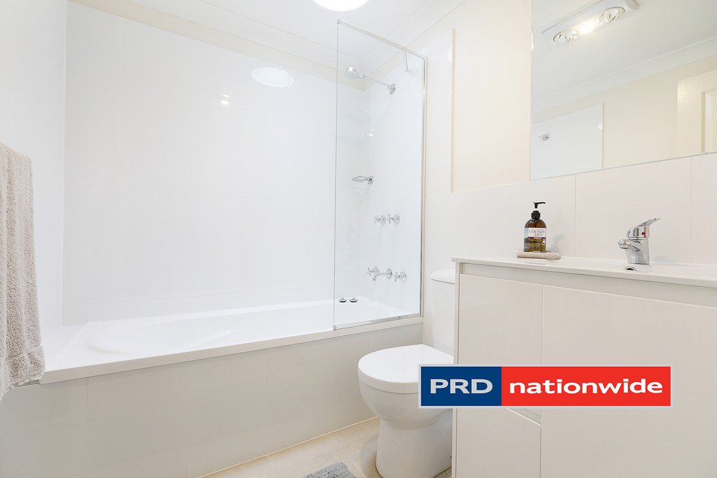 4/92-94 Great Western Highway KINGSWOOD 9