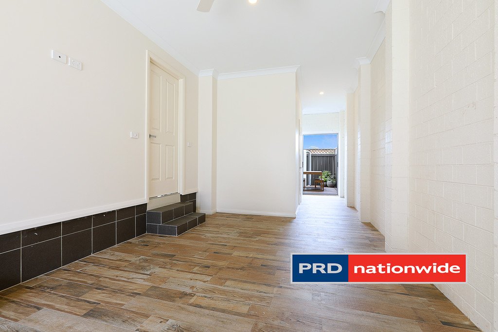 4/92-94 Great Western Highway KINGSWOOD 10