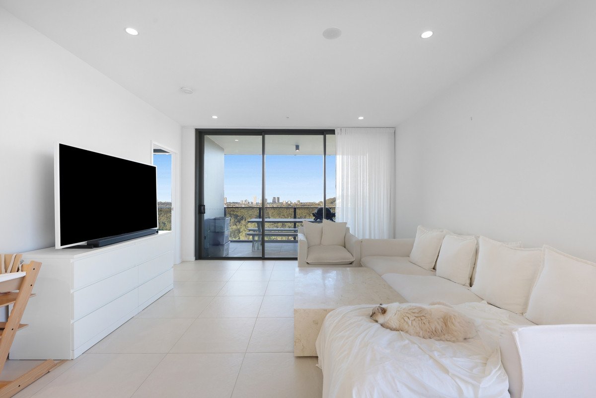 49/20 Executive Drive Burleigh Waters 5