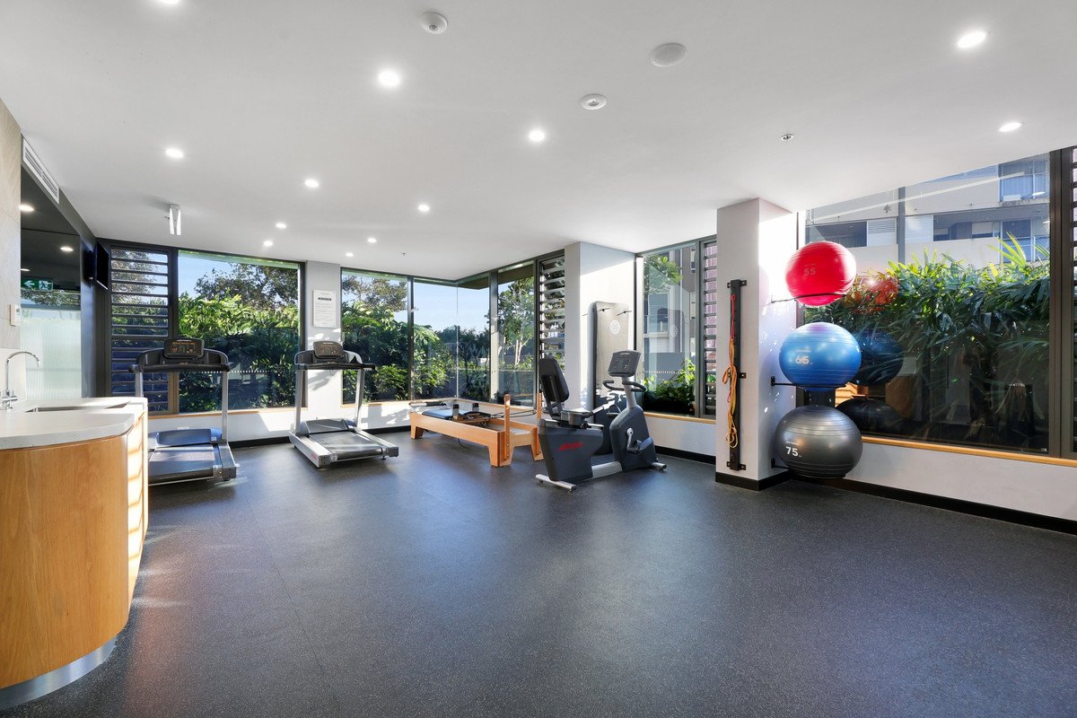 49/20 Executive Drive Burleigh Waters 13