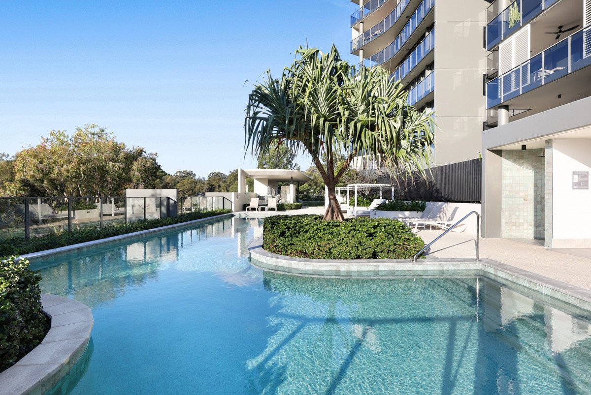 49/20 Executive Drive Burleigh Waters 17