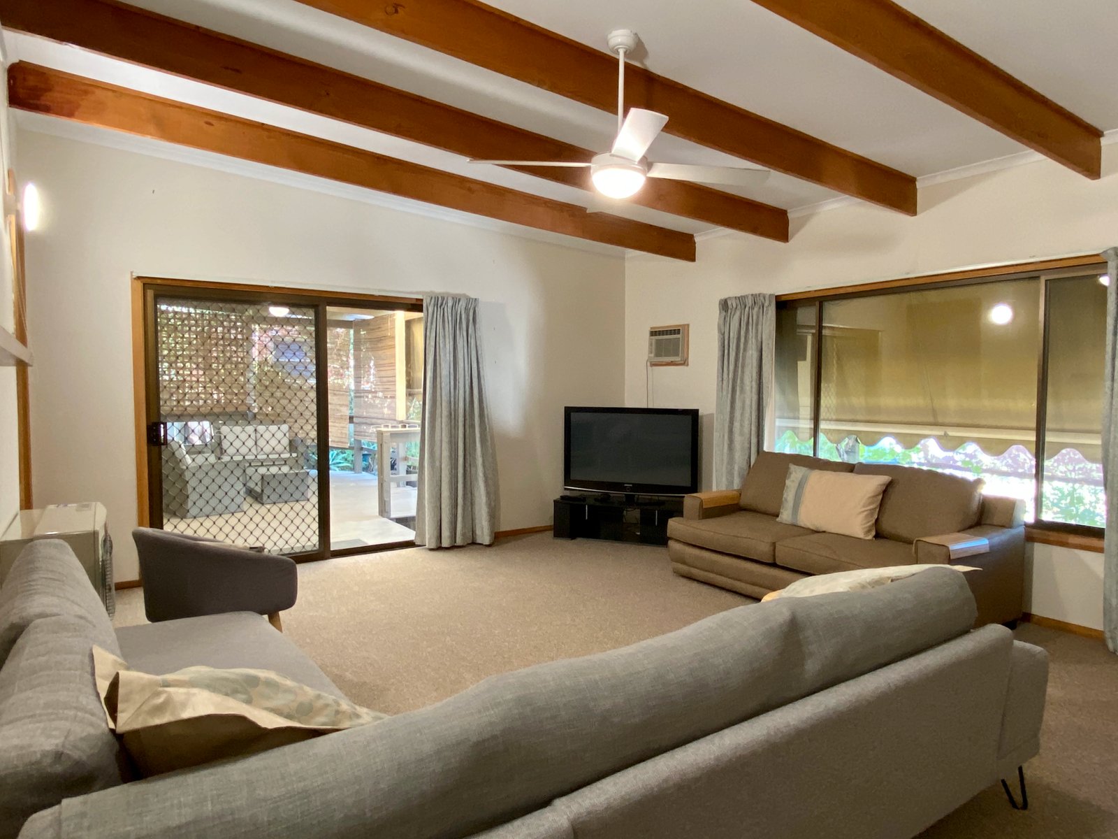 493 Schubach Street EAST ALBURY 8