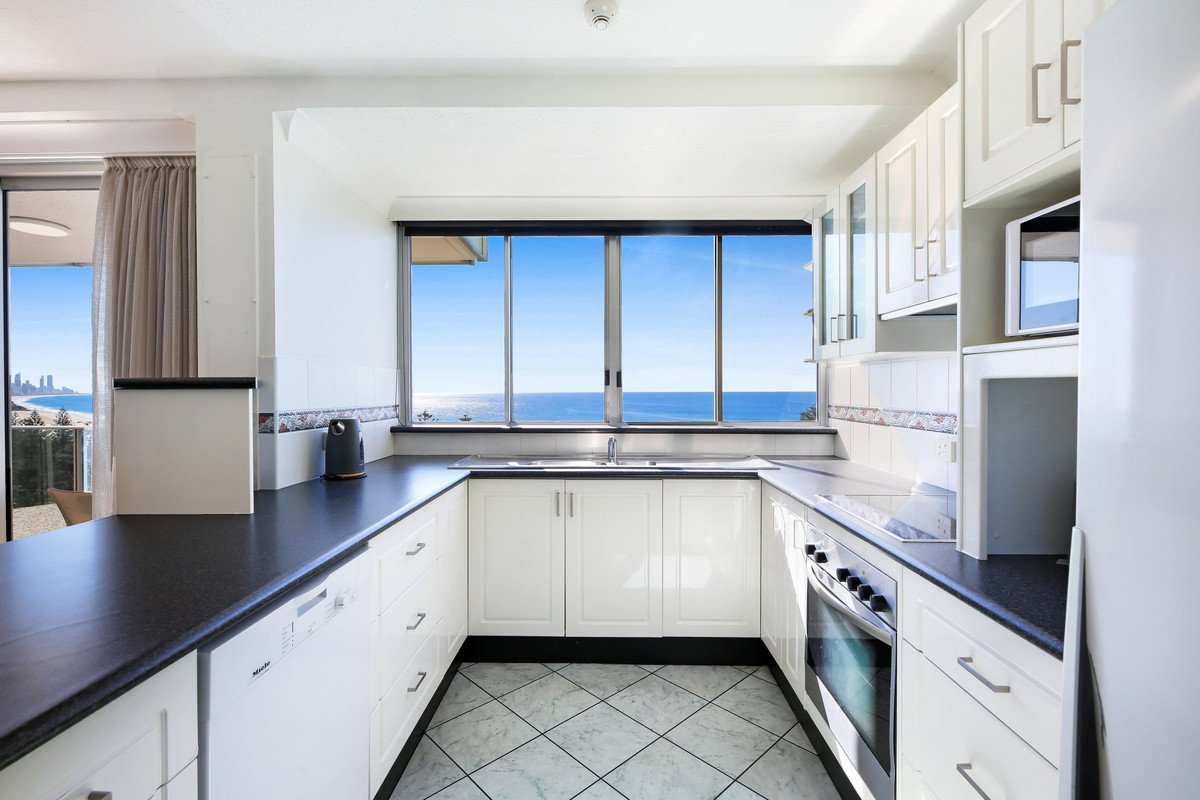 49/30-40 The Esplanade Burleigh Heads 12