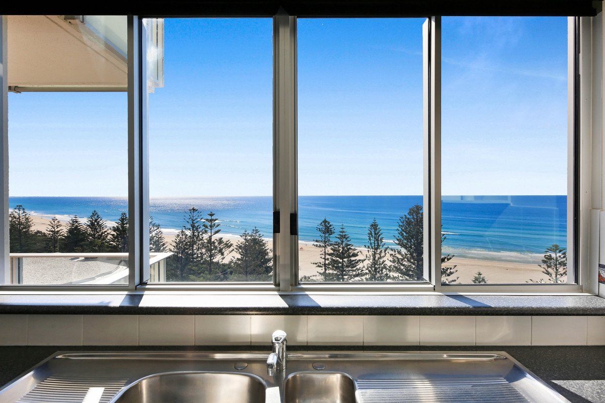 49/30-40 The Esplanade Burleigh Heads 13