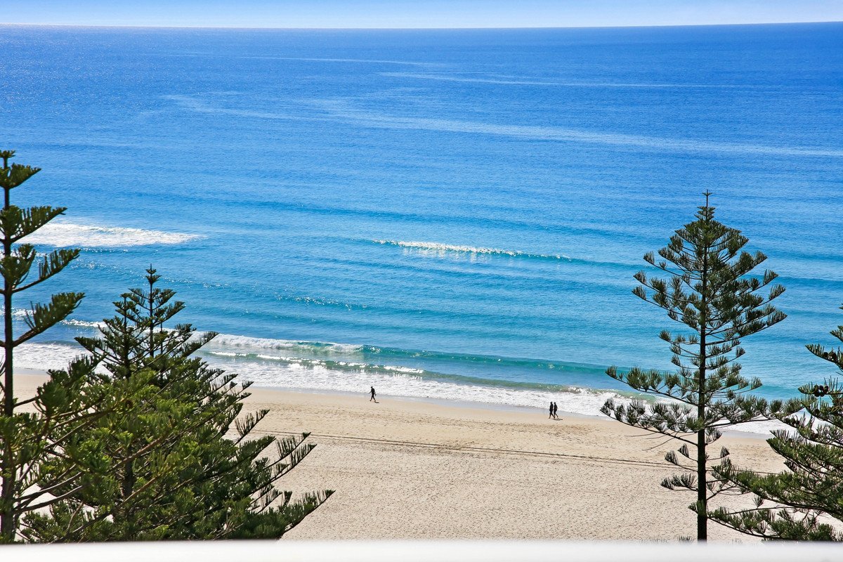 49/30-40 The Esplanade Burleigh Heads 19