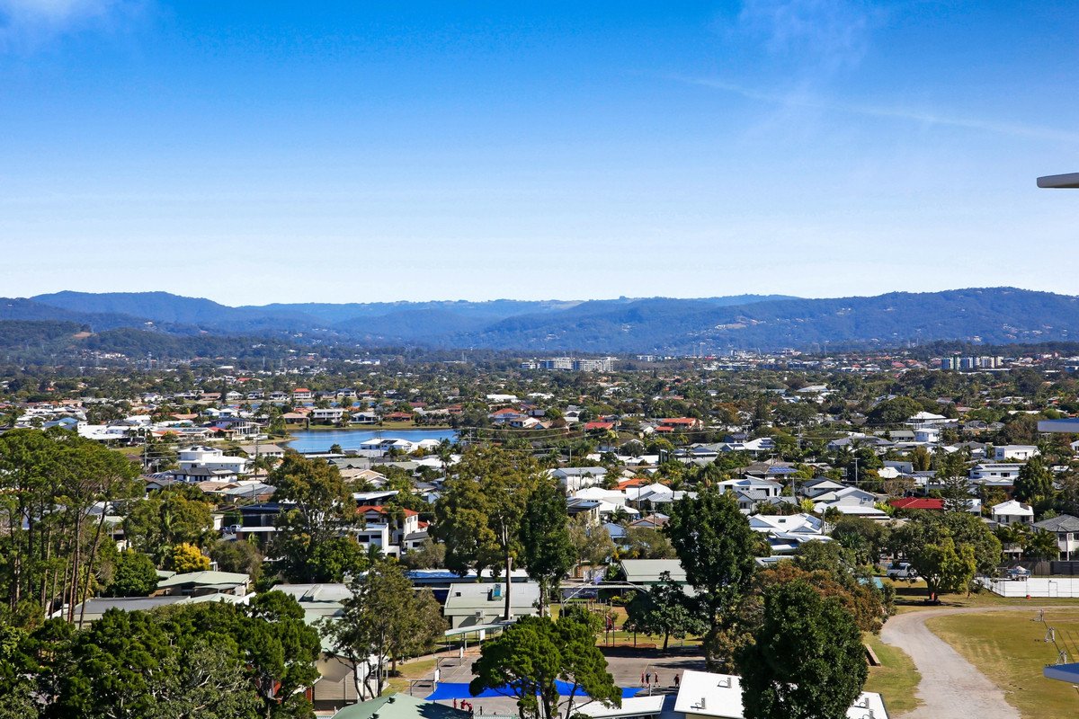 49/30-40 The Esplanade Burleigh Heads 23