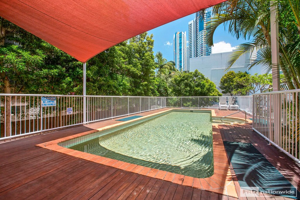 49/30 Marine Parade SOUTHPORT 7