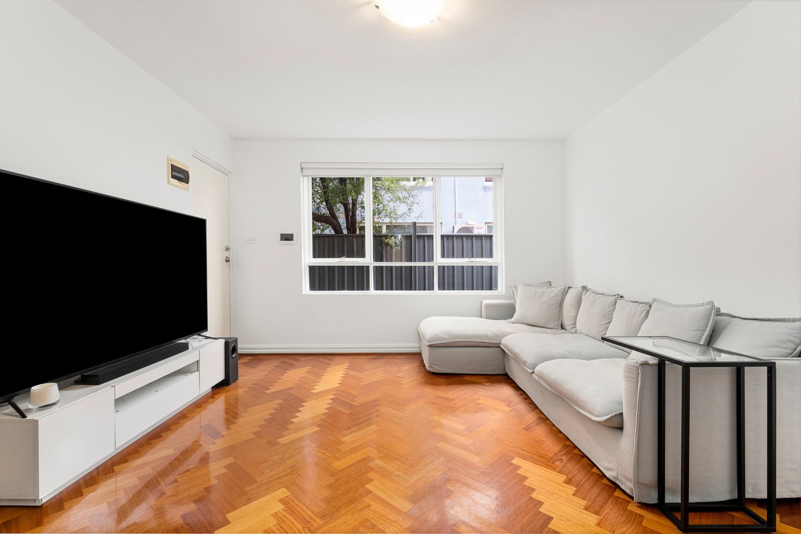 Gallery: 4/94 Glen Huntly Road