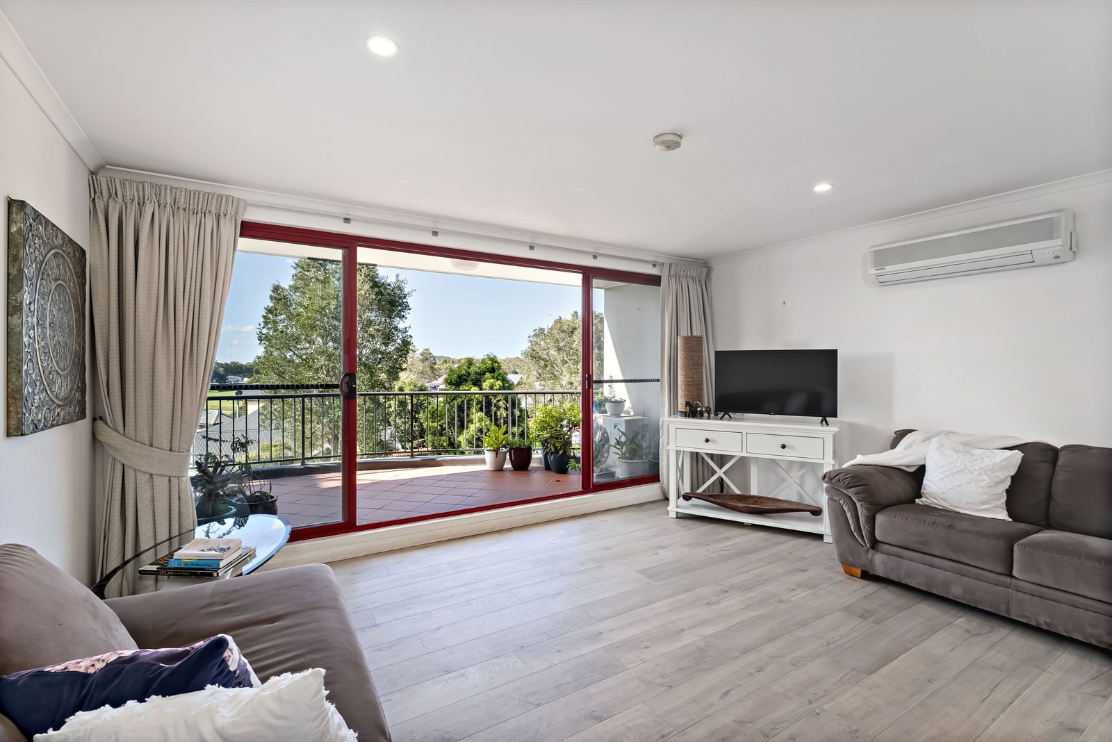 49/40 Horizons Drive SALAMANDER BAY 5