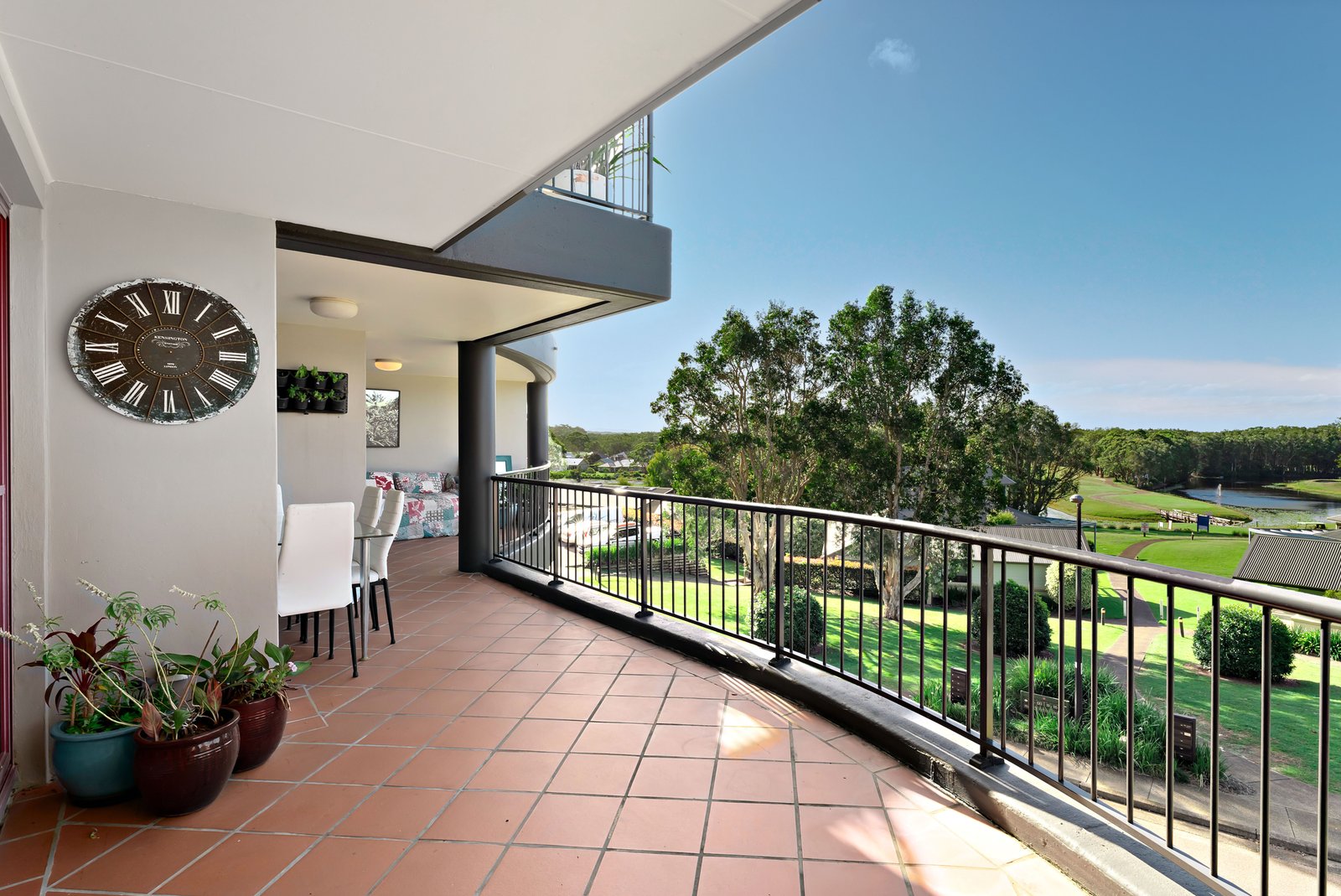 49/40 Horizons Drive SALAMANDER BAY 6