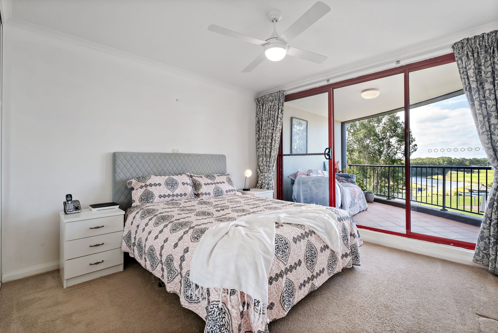 49/40 Horizons Drive SALAMANDER BAY 12