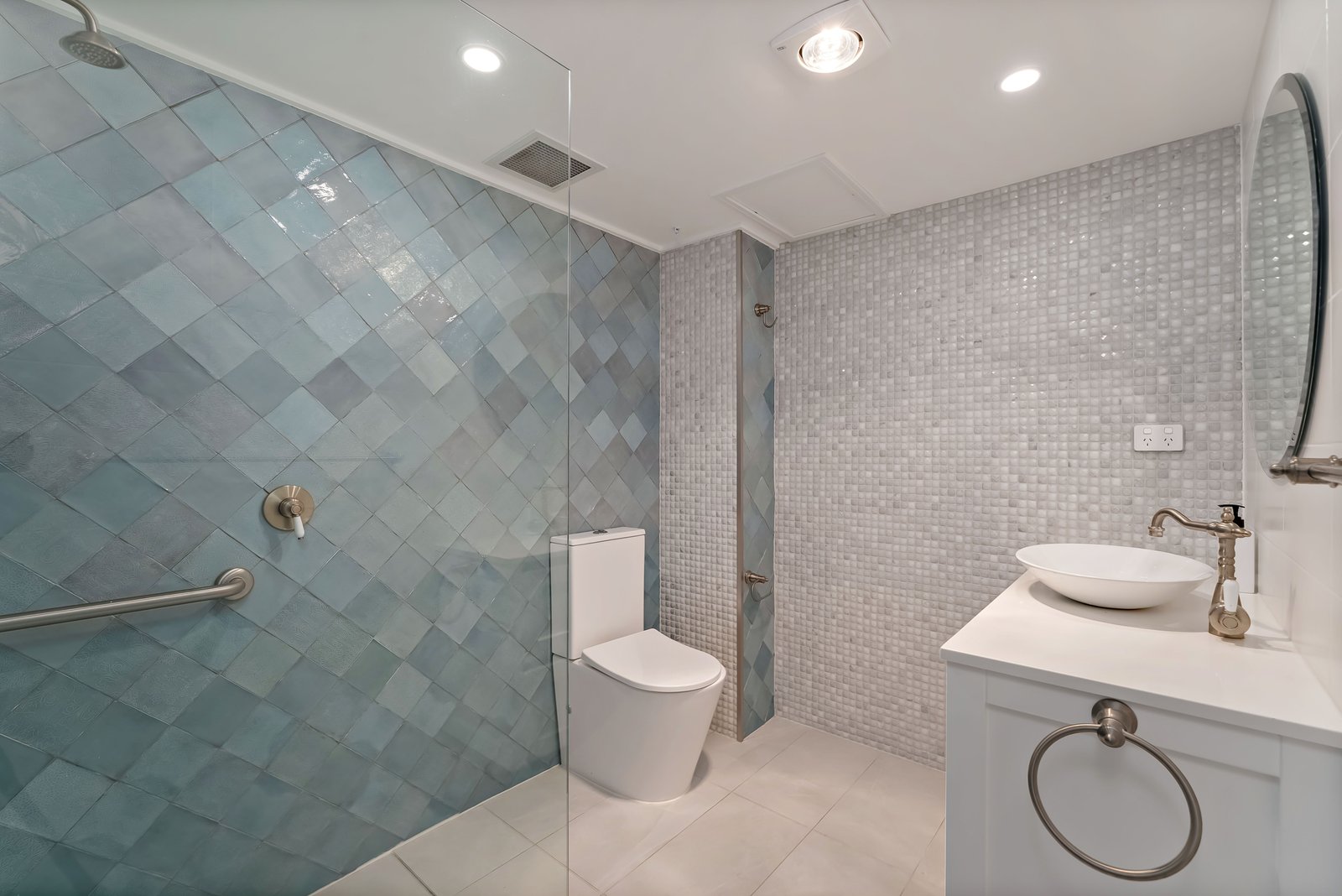 49/40 Horizons Drive SALAMANDER BAY 15