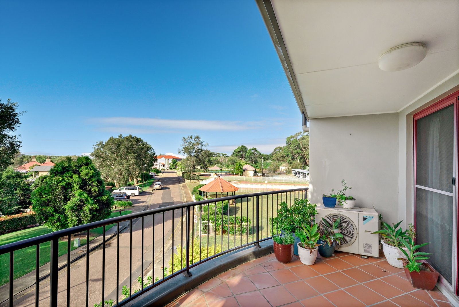 49/40 Horizons Drive SALAMANDER BAY 17