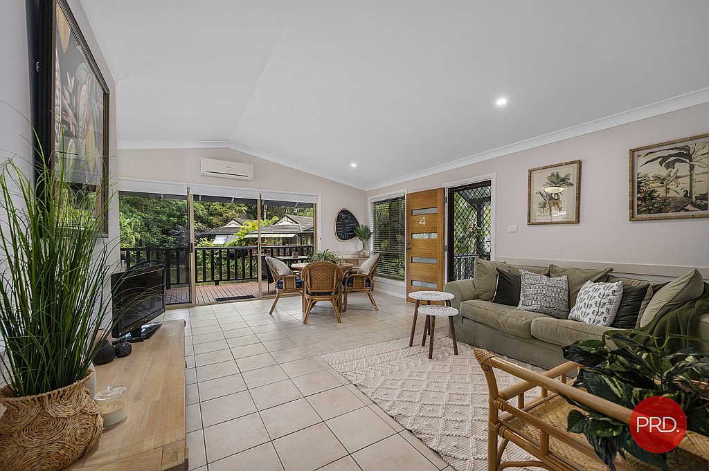 4/95 James Small Drive KORORA 10