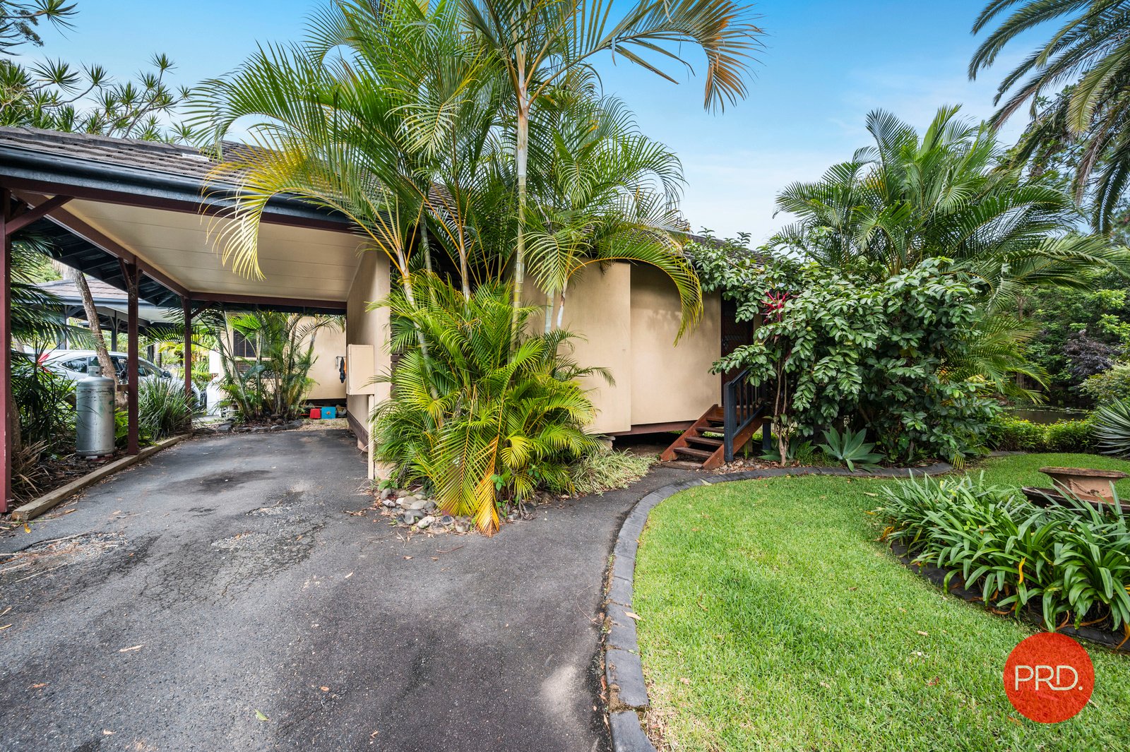 4/95 James Small Drive KORORA 3