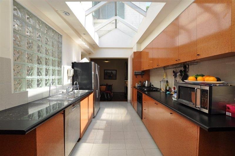Gallery: 496 Bay Street