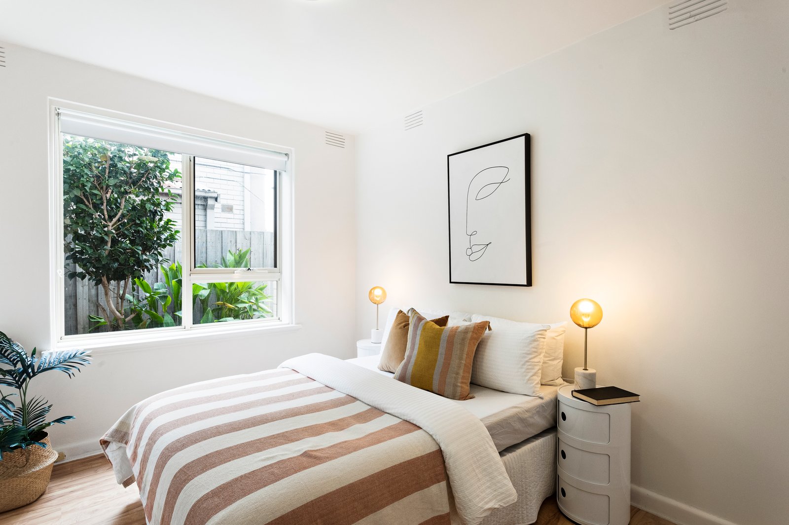 Real Estate and Property in 4/96 Glen Huntly Road, Elwood, VIC