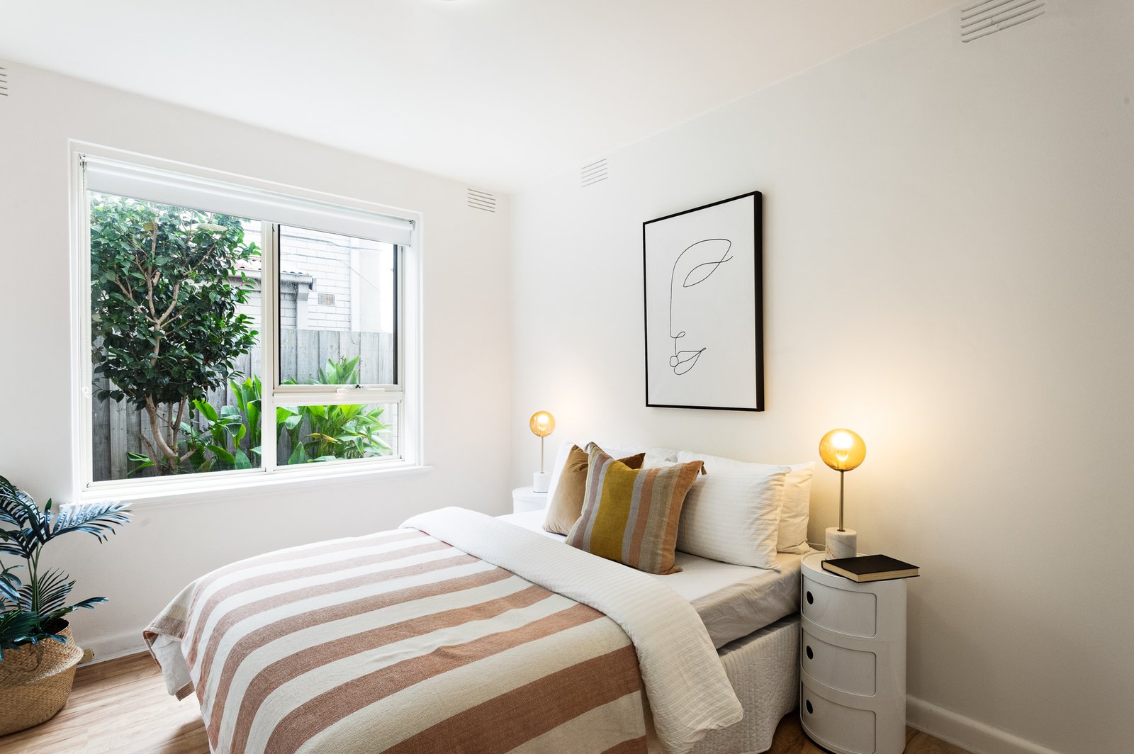 Real Estate and Property in 4/96 Glen Huntly Road, Elwood, VIC