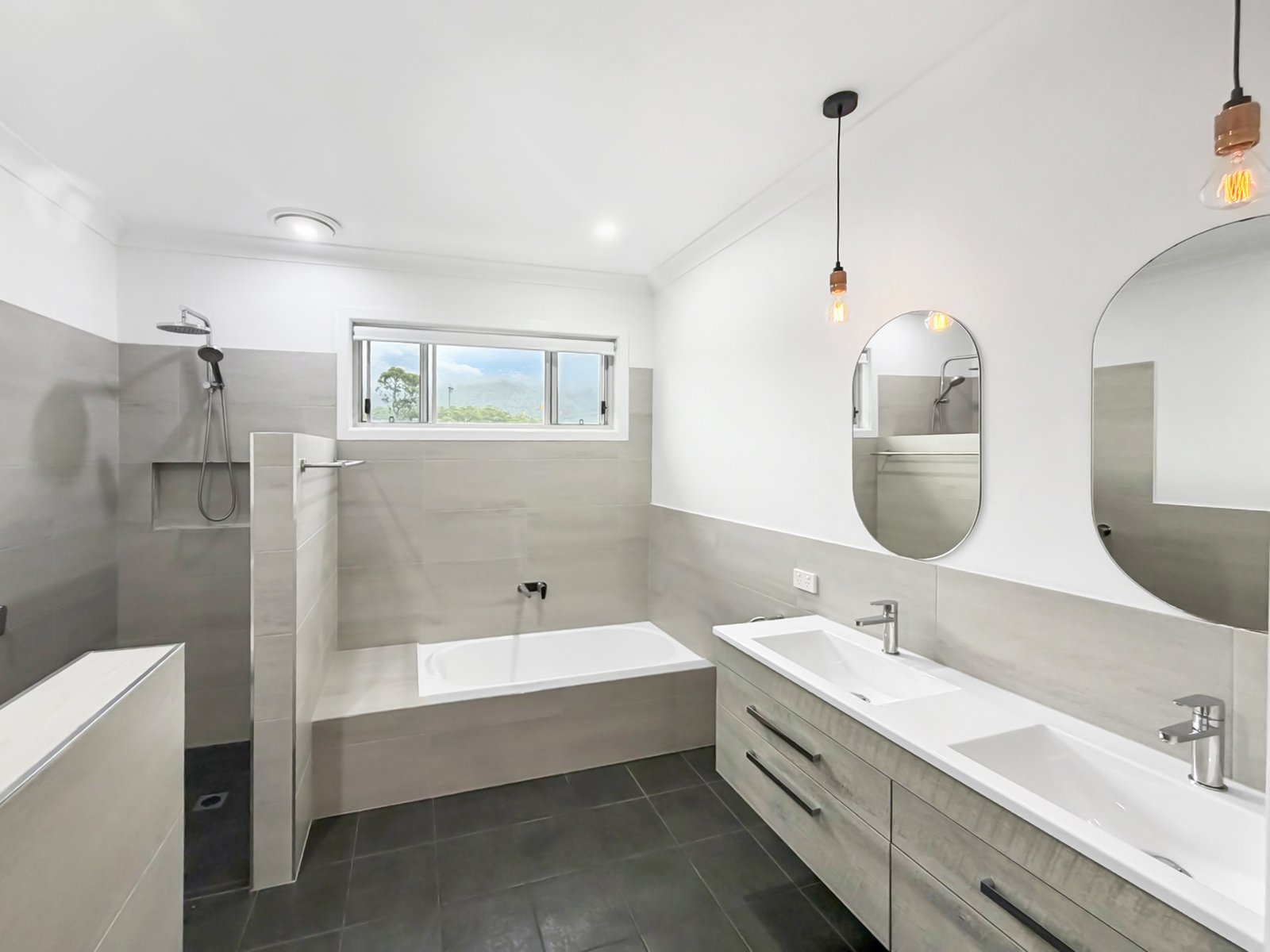 496 Ocean Drive LAURIETON 6