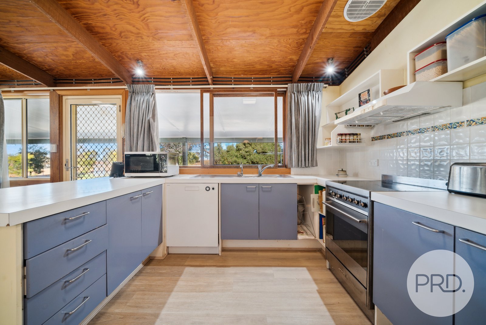 498 Coursing Park Road YATHELLA 8