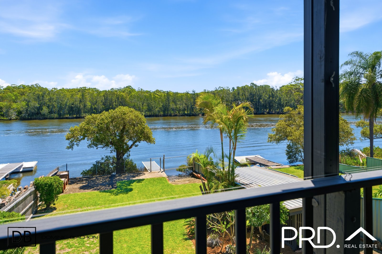 498 Henry Lawson Drive EAST HILLS 2