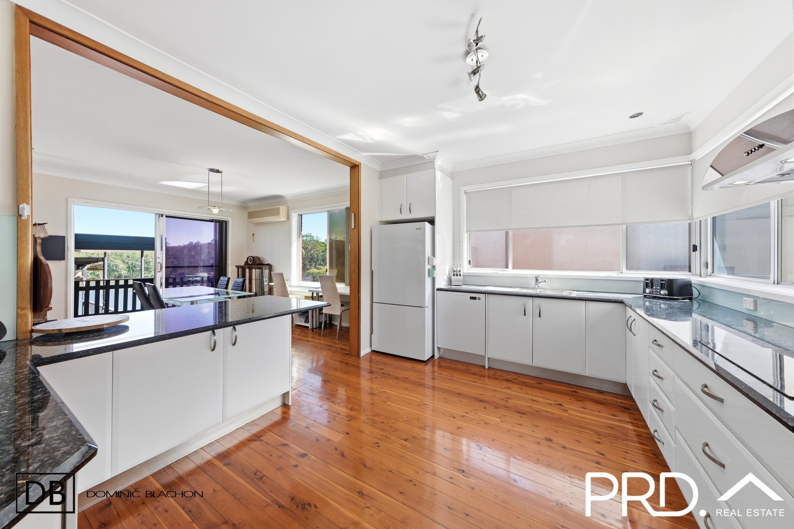 498 Henry Lawson Drive EAST HILLS 6