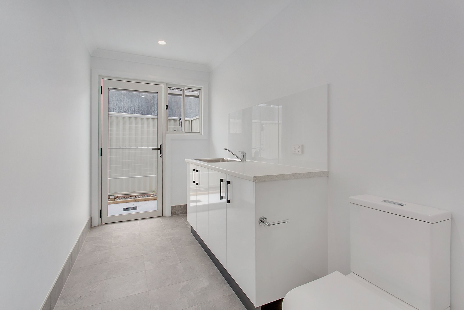 4/98 Lord Street LAURIETON 7