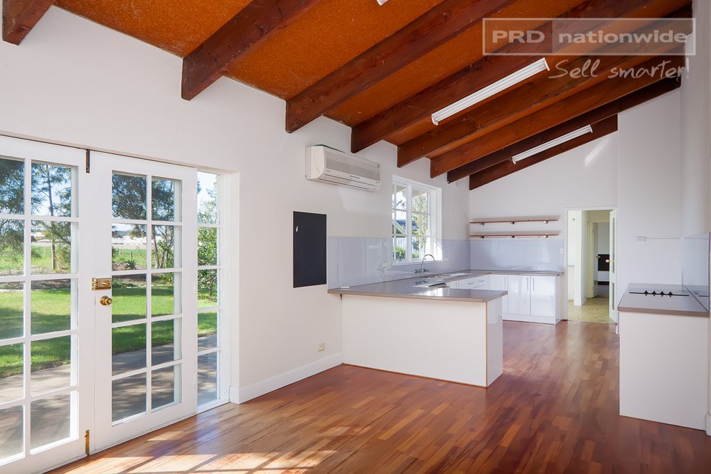 49B Bradman Drive BOOROOMA 2