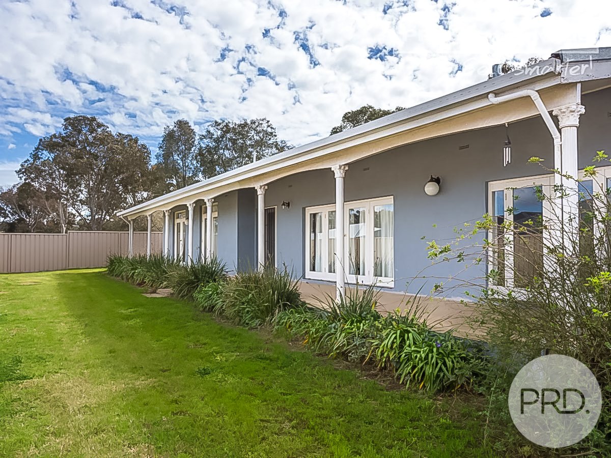 49B Bradman Drive BOOROOMA 1