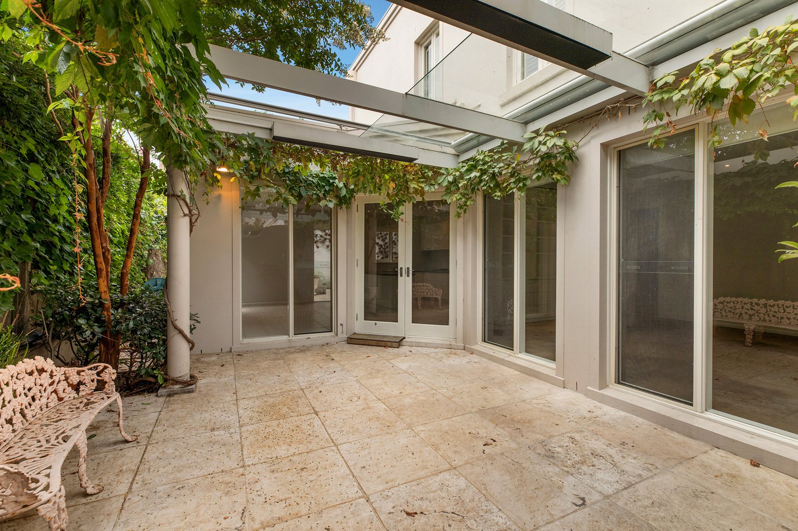 Gallery: 4a Alimar Court