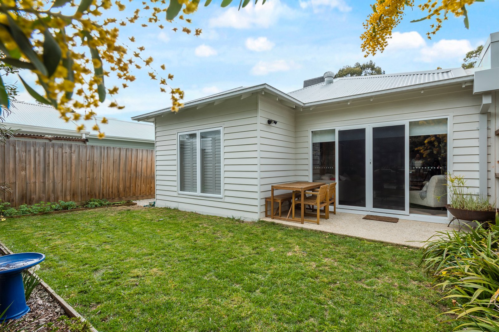 Real Estate and Property in 4A Anslow Street, Woodend, VIC