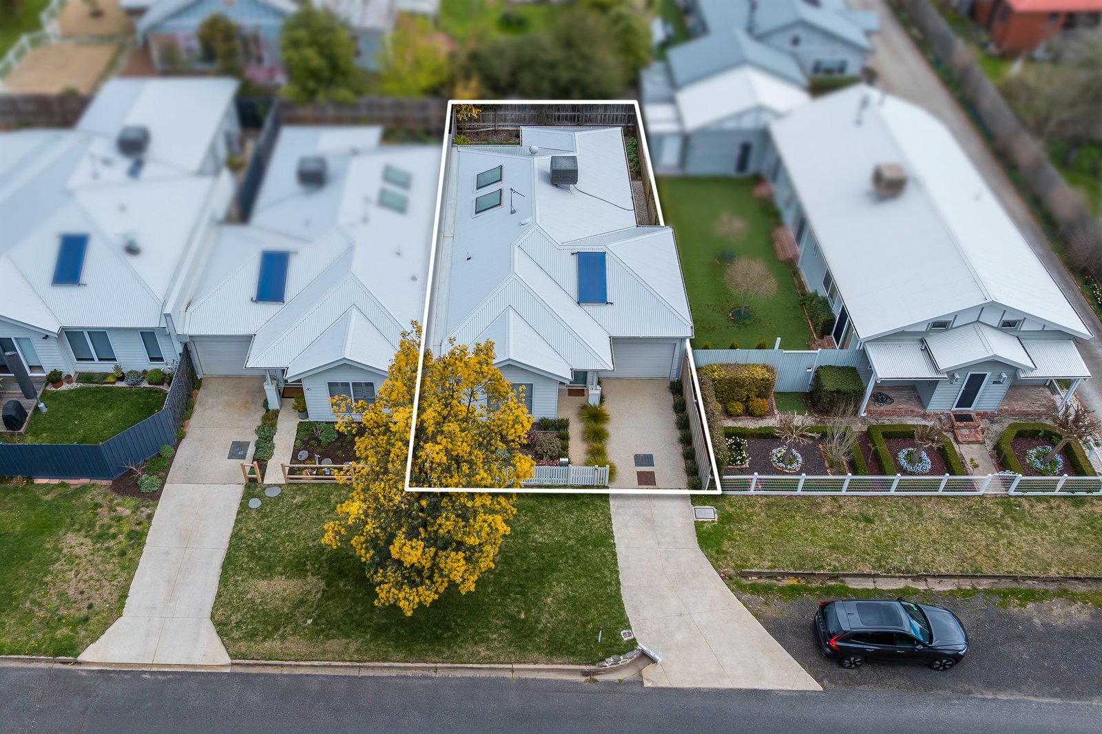 Real Estate and Property in 4A Anslow Street, Woodend, VIC