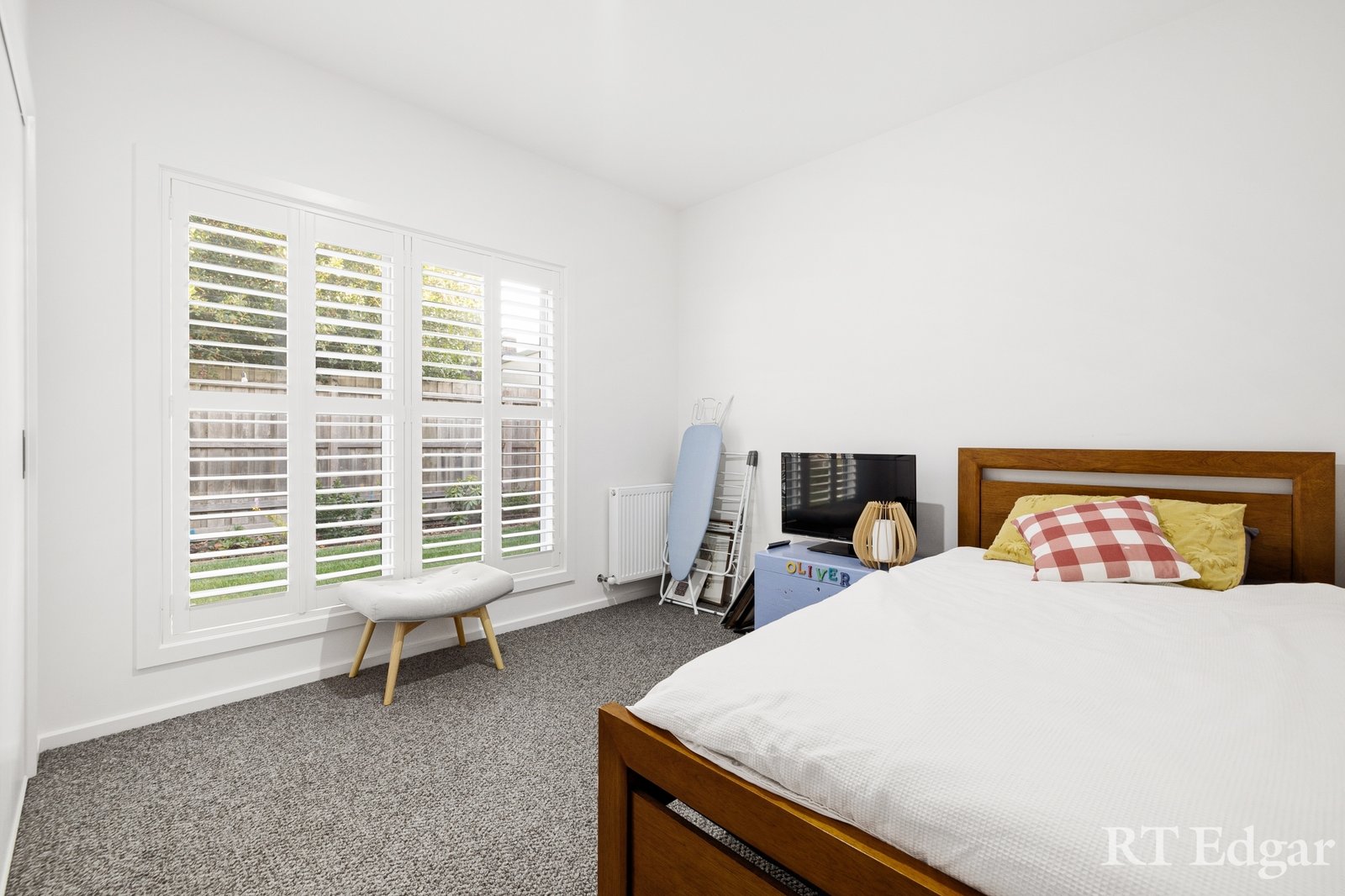 Real Estate and Property in 4A Anslow Street, Woodend, VIC